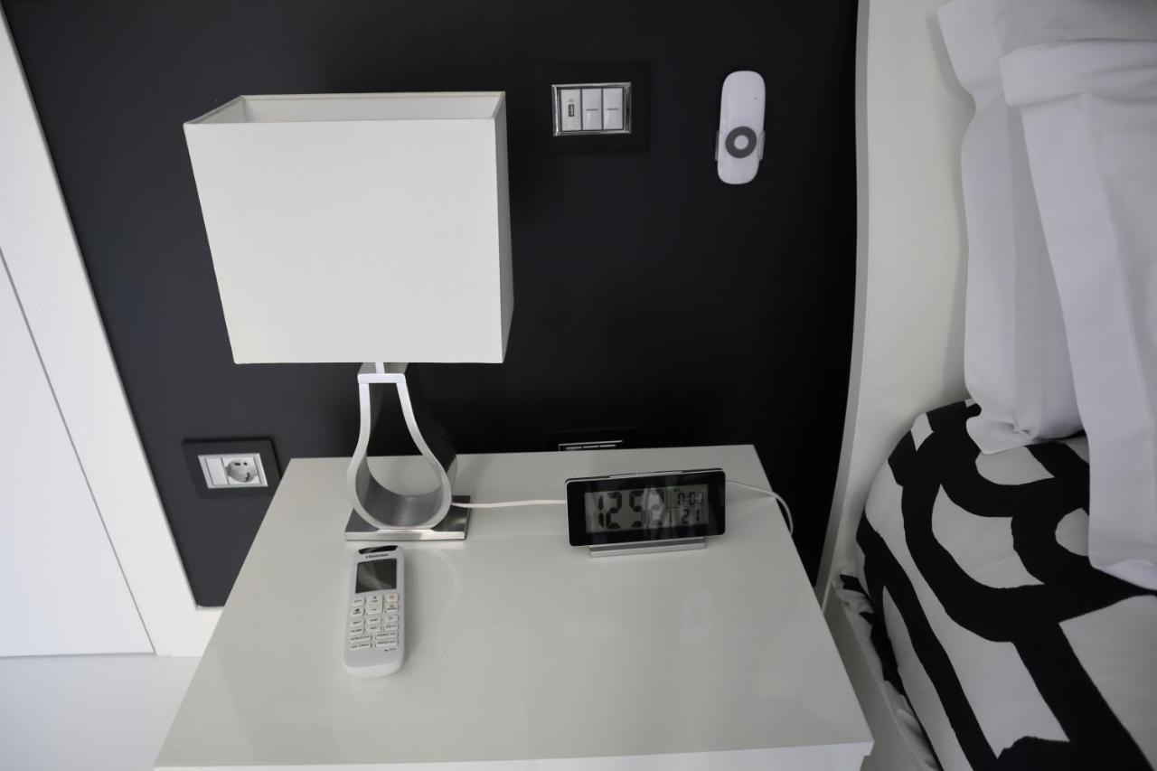 Rettifilo 201 Exclusive Rooms ナポリ エクステリア 写真